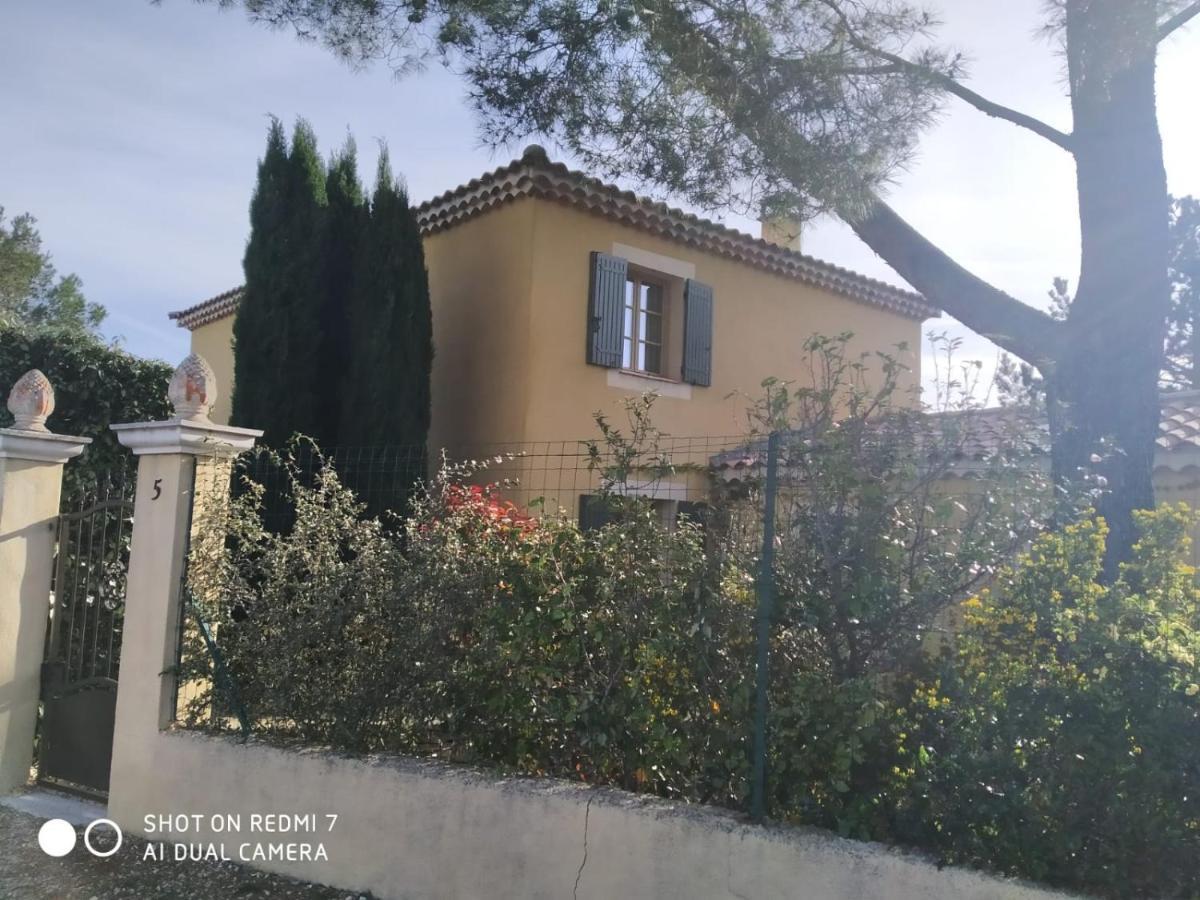 Proche Uzes Petit Gite Avec Grande Cuisine D'Ete Et Piscine Saint-Siffret Dış mekan fotoğraf