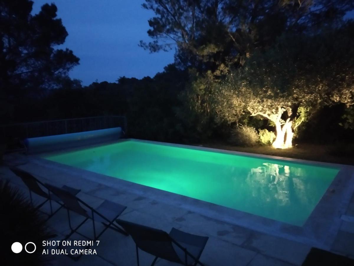 Proche Uzes Petit Gite Avec Grande Cuisine D'Ete Et Piscine Saint-Siffret Dış mekan fotoğraf